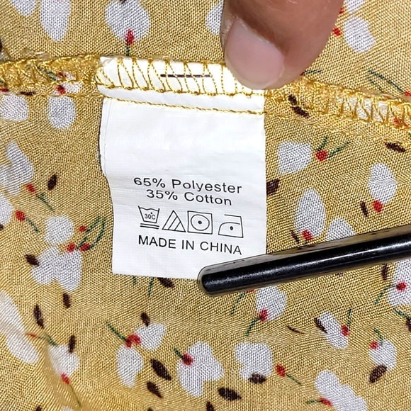 XL Cotton Blend Button Down Chic Mustard Floral Blouse with Tassel Details - Picture 4 of 5